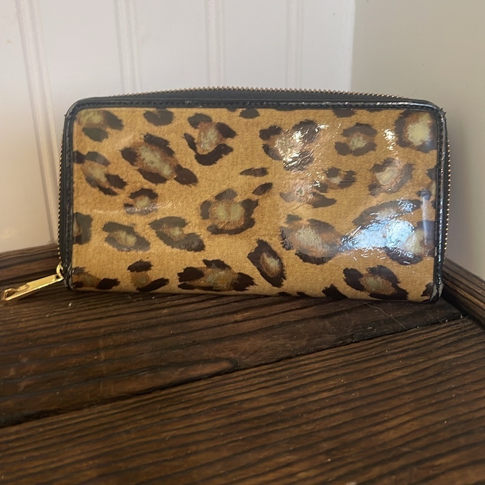 Lauren Ralph Lauren Leopard Print Zip Wallet with Gold Accents - Picture 3 of 5